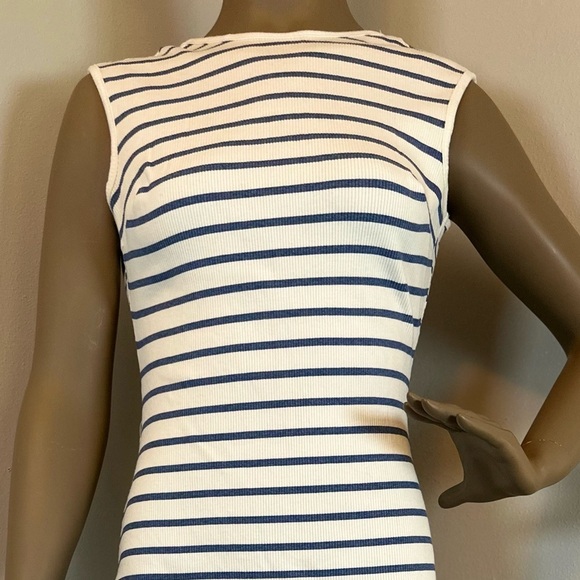 Lulu’s Midi backless dress - Picture 5 of 7